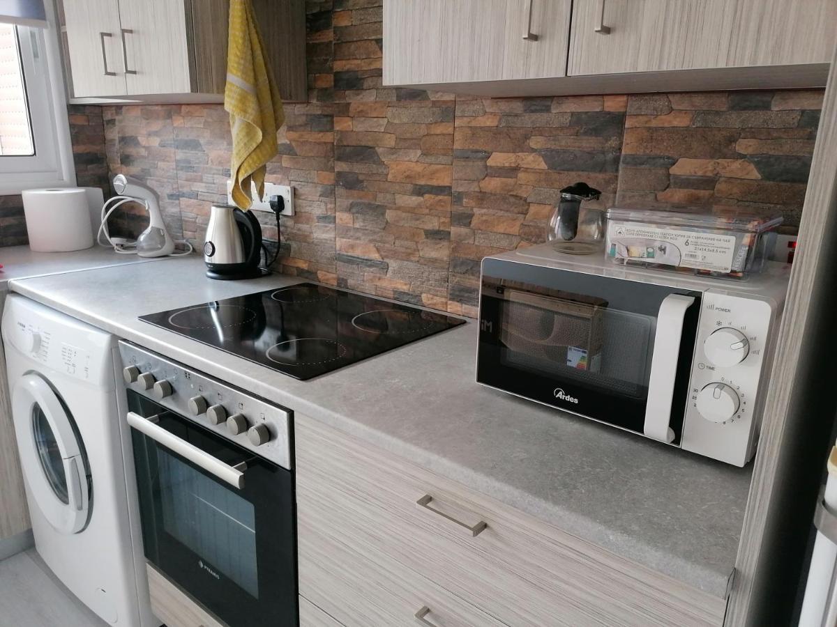 Elenas 1 Bedroom Apartment In Limassol Center ภายนอก รูปภาพ
