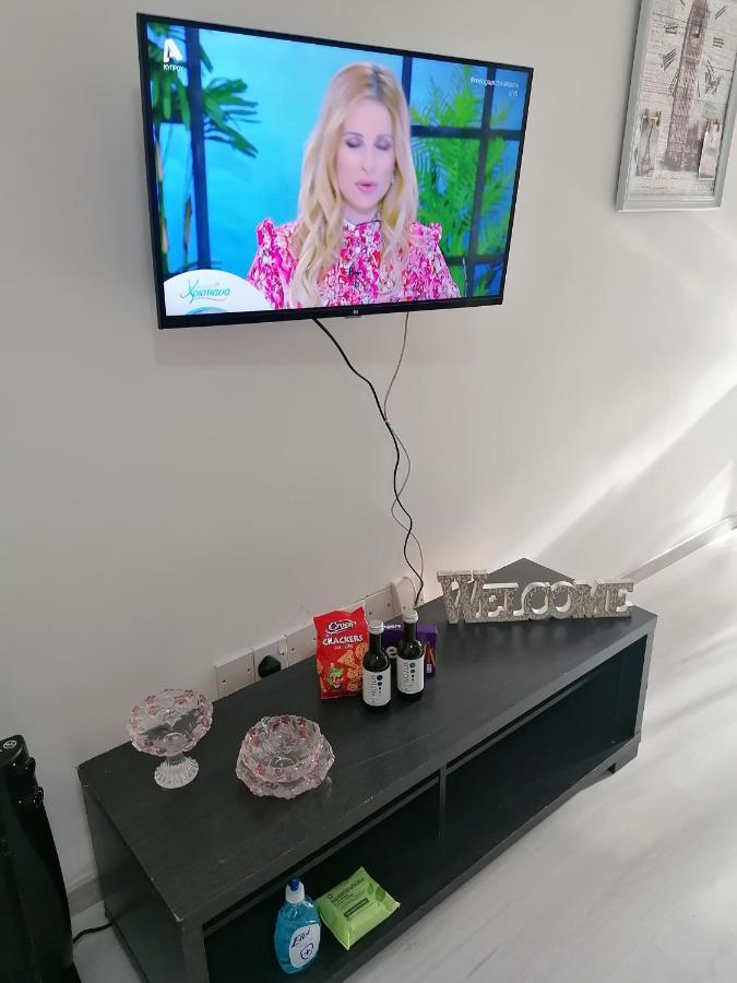Elenas 1 Bedroom Apartment In Limassol Center ภายนอก รูปภาพ