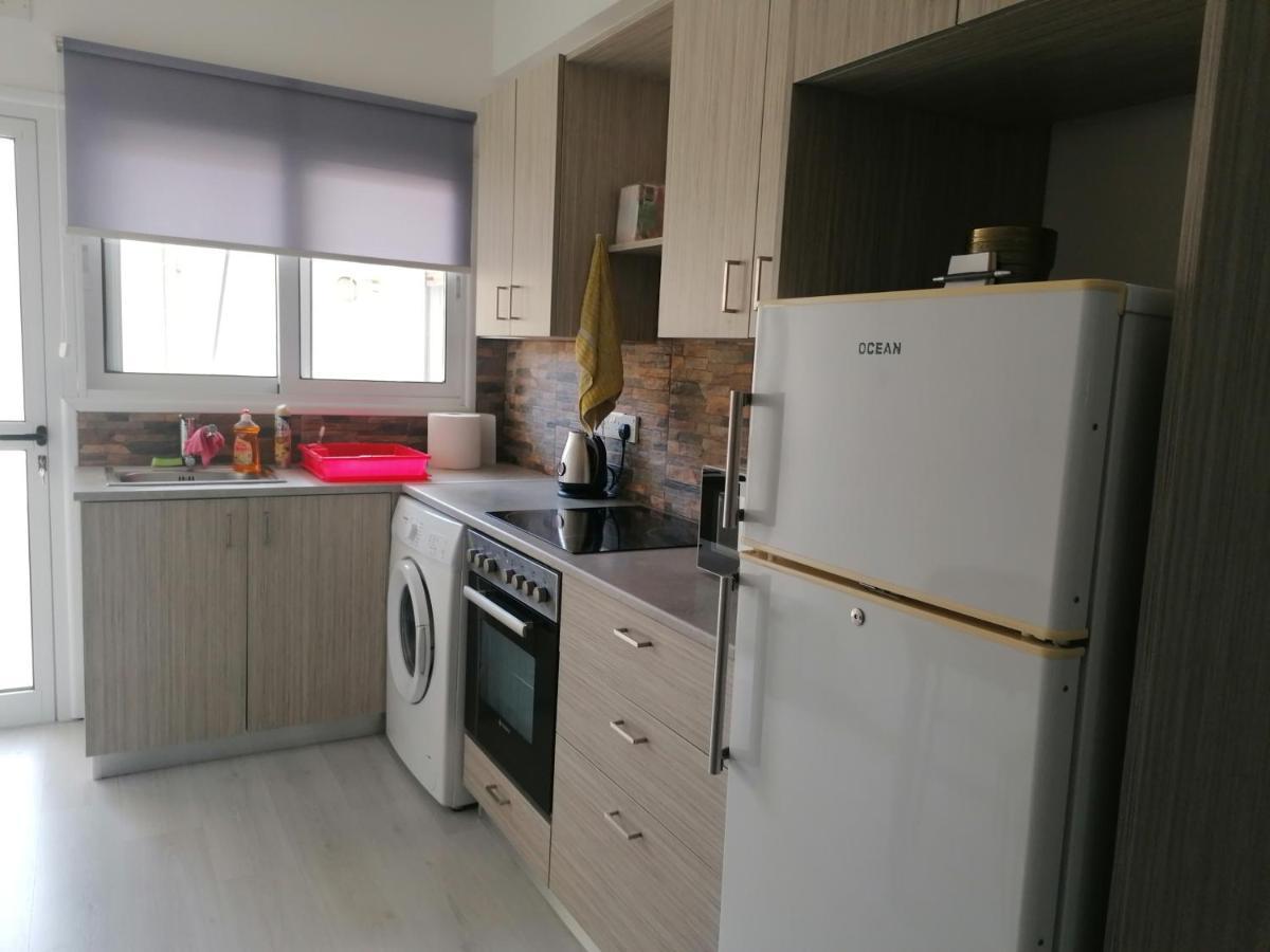 Elenas 1 Bedroom Apartment In Limassol Center ภายนอก รูปภาพ