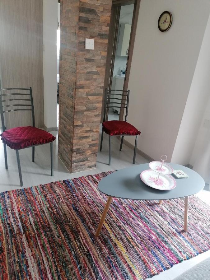 Elenas 1 Bedroom Apartment In Limassol Center ภายนอก รูปภาพ