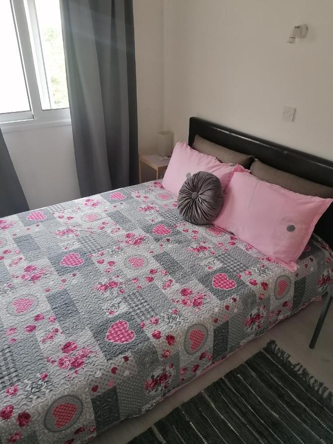 Elenas 1 Bedroom Apartment In Limassol Center ภายนอก รูปภาพ